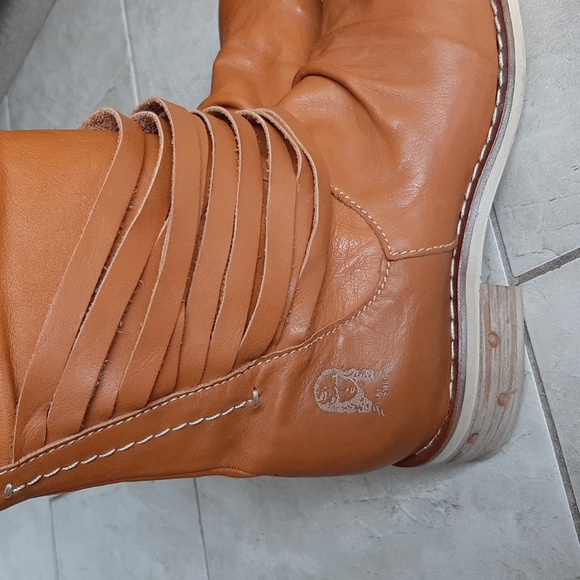 Rare Like Smug by Prophecy Brown Leather Booties Size 7.5 - Picture 2 of 12